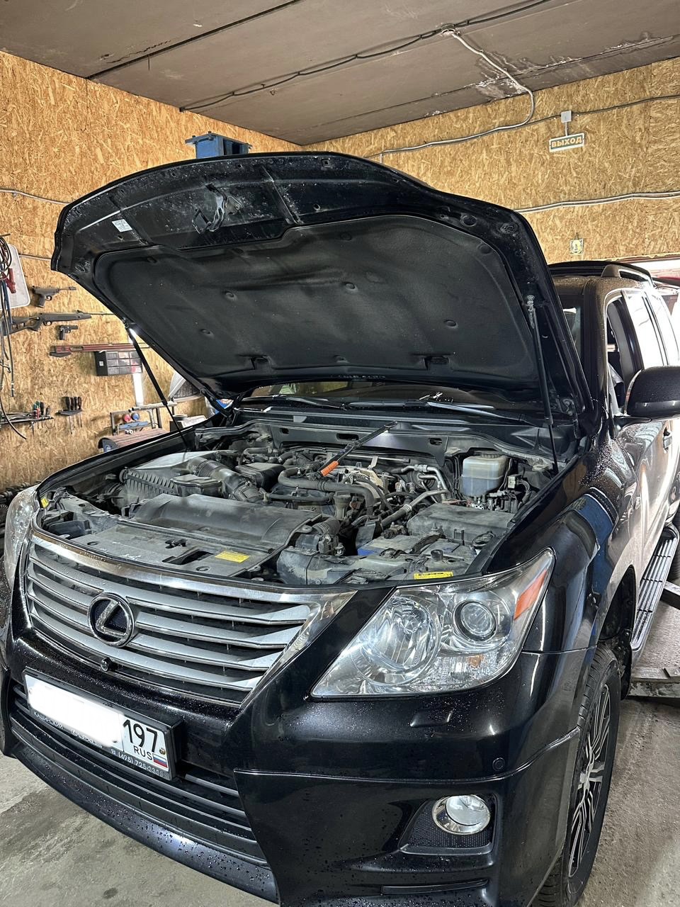 Ремонт кондиционера Lexus LX570